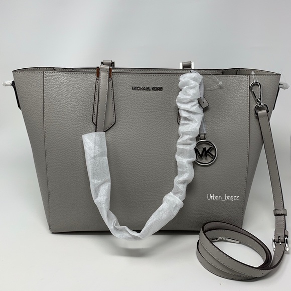 Michael Kors Kimberly Large 3 in 1 Tote - Picture 2 of 16